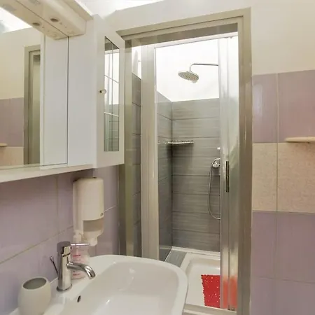 Apartment Apartman Den Ii ,rovinj Oaza U Centru Grada