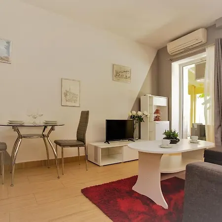 Апартаменты Apartman Den Ii ,rovinj Oaza U Centru Grada Ровинь