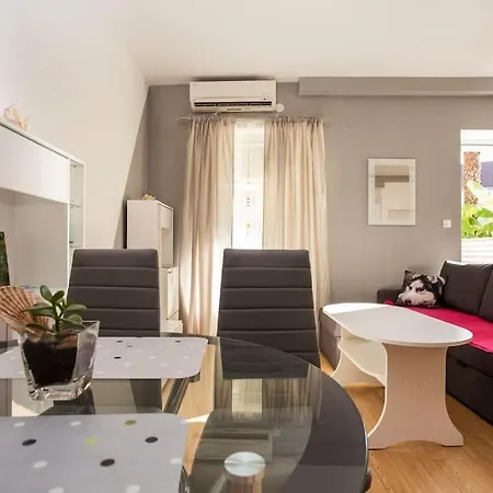 Apartman Den Ii ,rovinj Oaza U Centru Grada Апартаменты