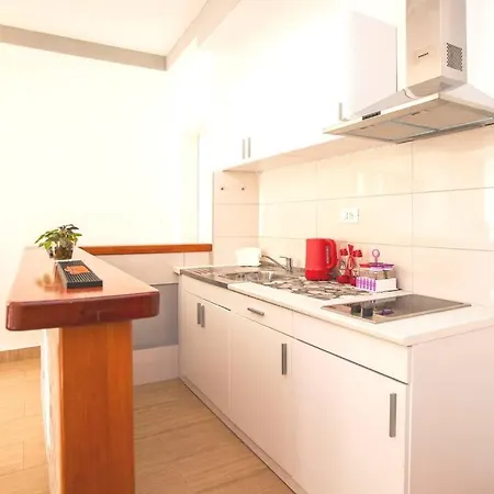 Apartman Den Ii ,rovinj Oaza U Centru Grada * Ровинь